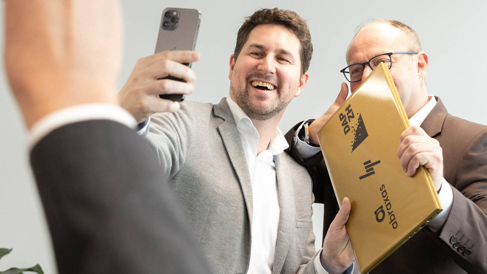 Halbzeit beim DAP Zürich 5000 Geräte ausgerollt Abraxas Informatik AG